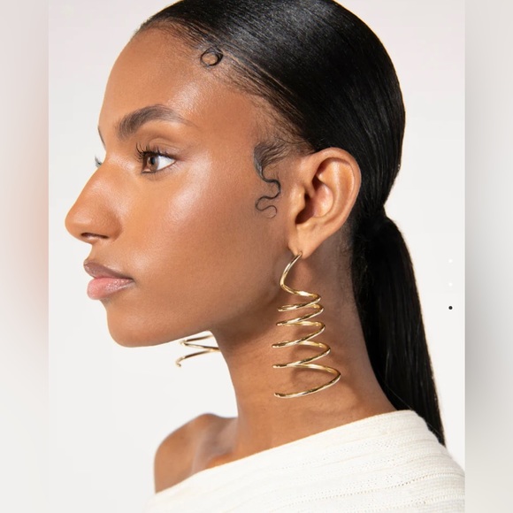 πΊπHPππΊ NWT Cult Gaia Ezlynn Gold Serpentine Earrings - Picture 6 of 16